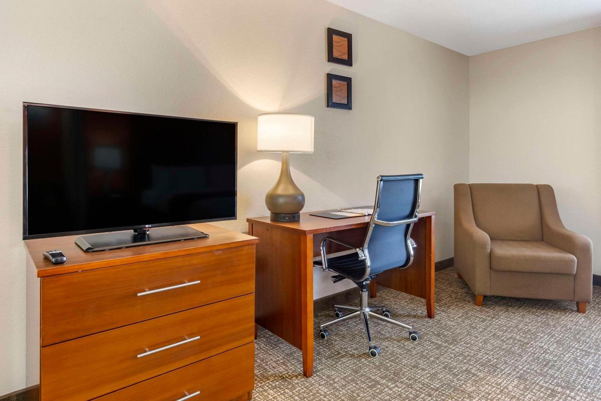 Comfort Inn Greensboro - Kernersville Exterior photo