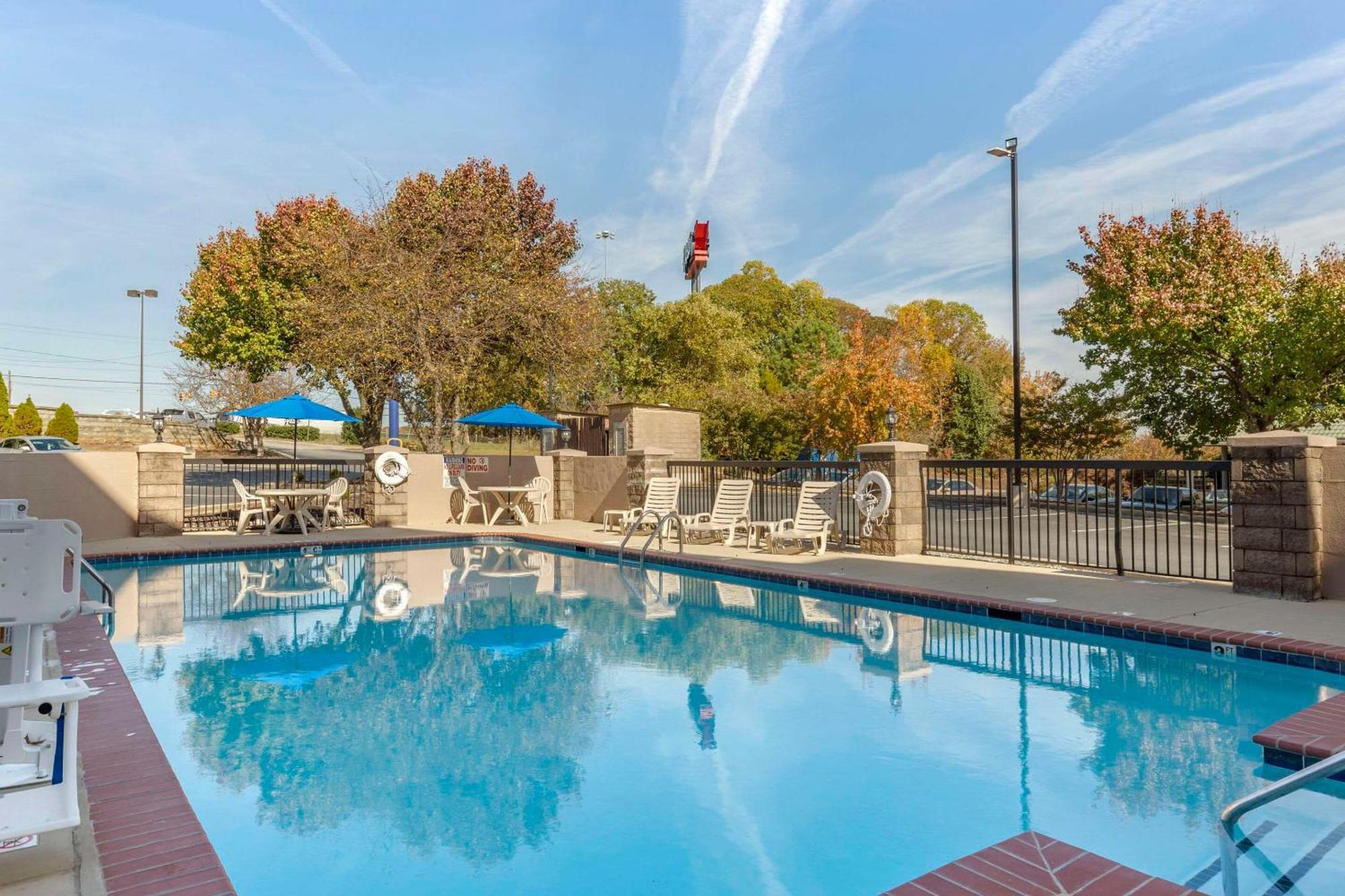 Comfort Inn Greensboro - Kernersville Exterior photo